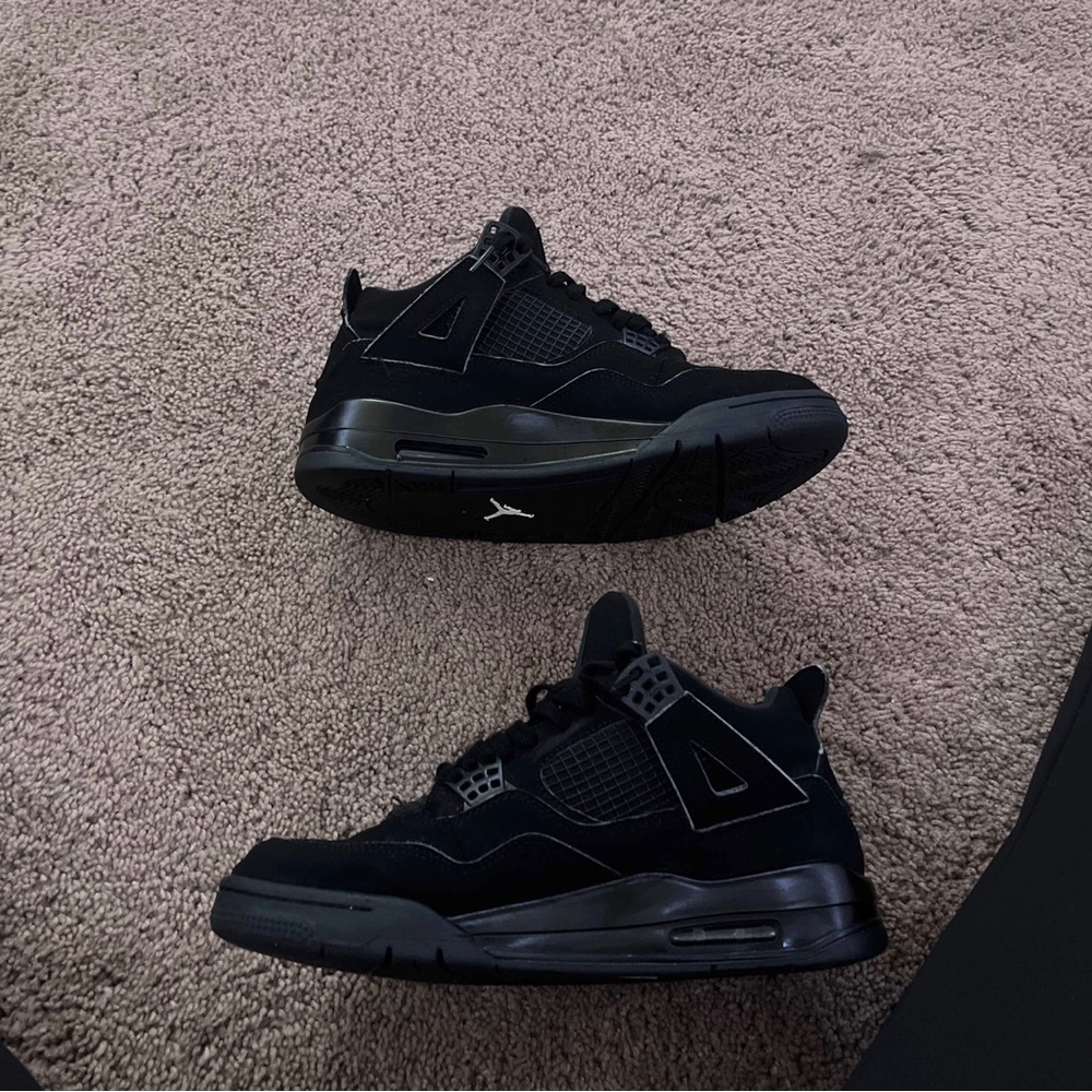Air Jordan 4 Black cat
